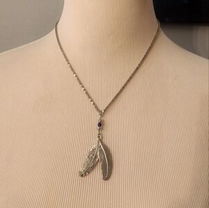Two Eagle Feathers Necklace Native American Indian Style Silver Tone